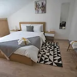 Апартаменты Camoes Studiogeral Браганса